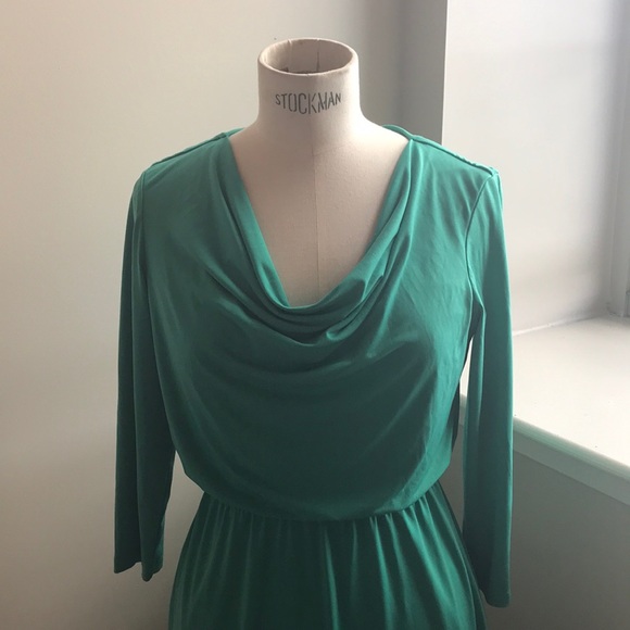 Green, drape neck dress - Picture 2 of 4